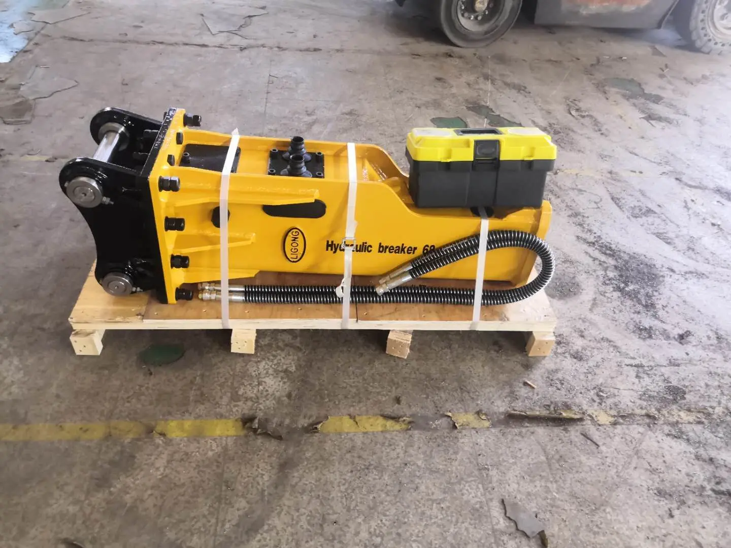 MST 542 Backhoe Loader With Hydraulic Breaker Hammer