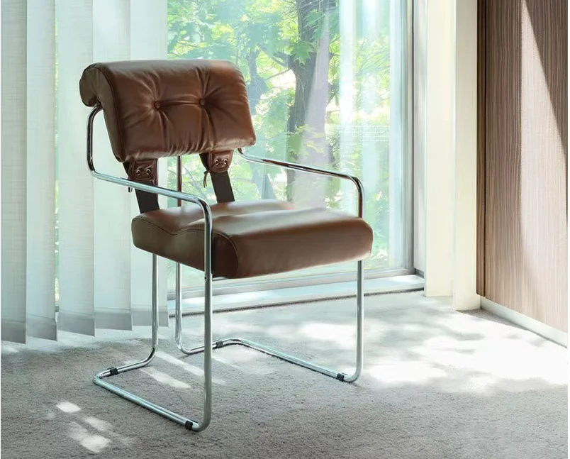 Bauhaus Style Workshop Meeting Room and Office Fashionable Leather Sofa  Chair