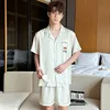 Uomo