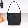 Bolso individual negro [Dos diseños con letras aleatorias]