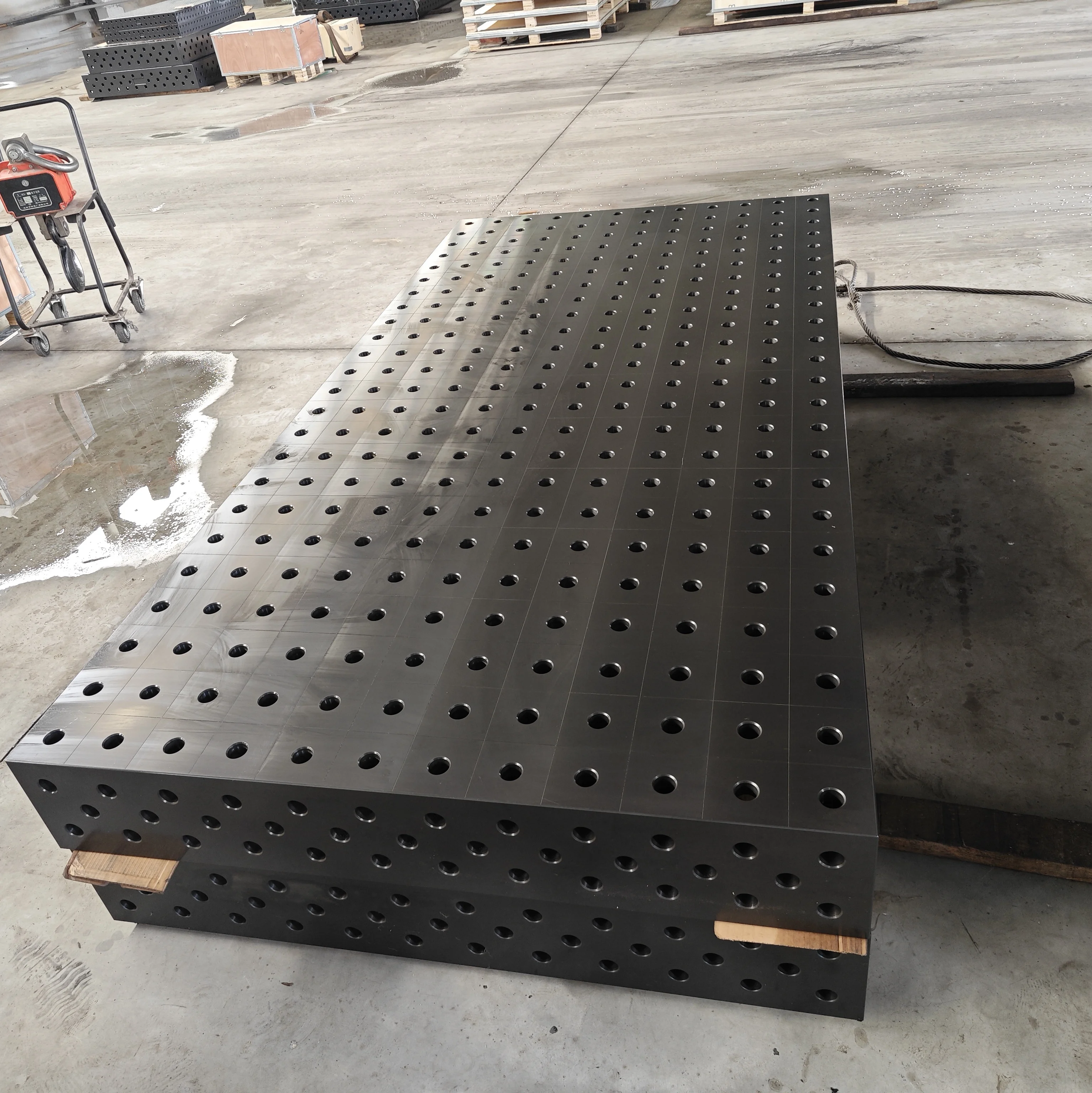 High Quality Cast Iron 3D Welding Table D16 D28 Welding Platform System With Jigs & Fixture
