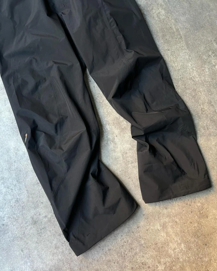 OEM Custom High Quality Man Black Loose Oversize Zipper Open Bottom Baggy Nylon Polyester Track Pants for Men details