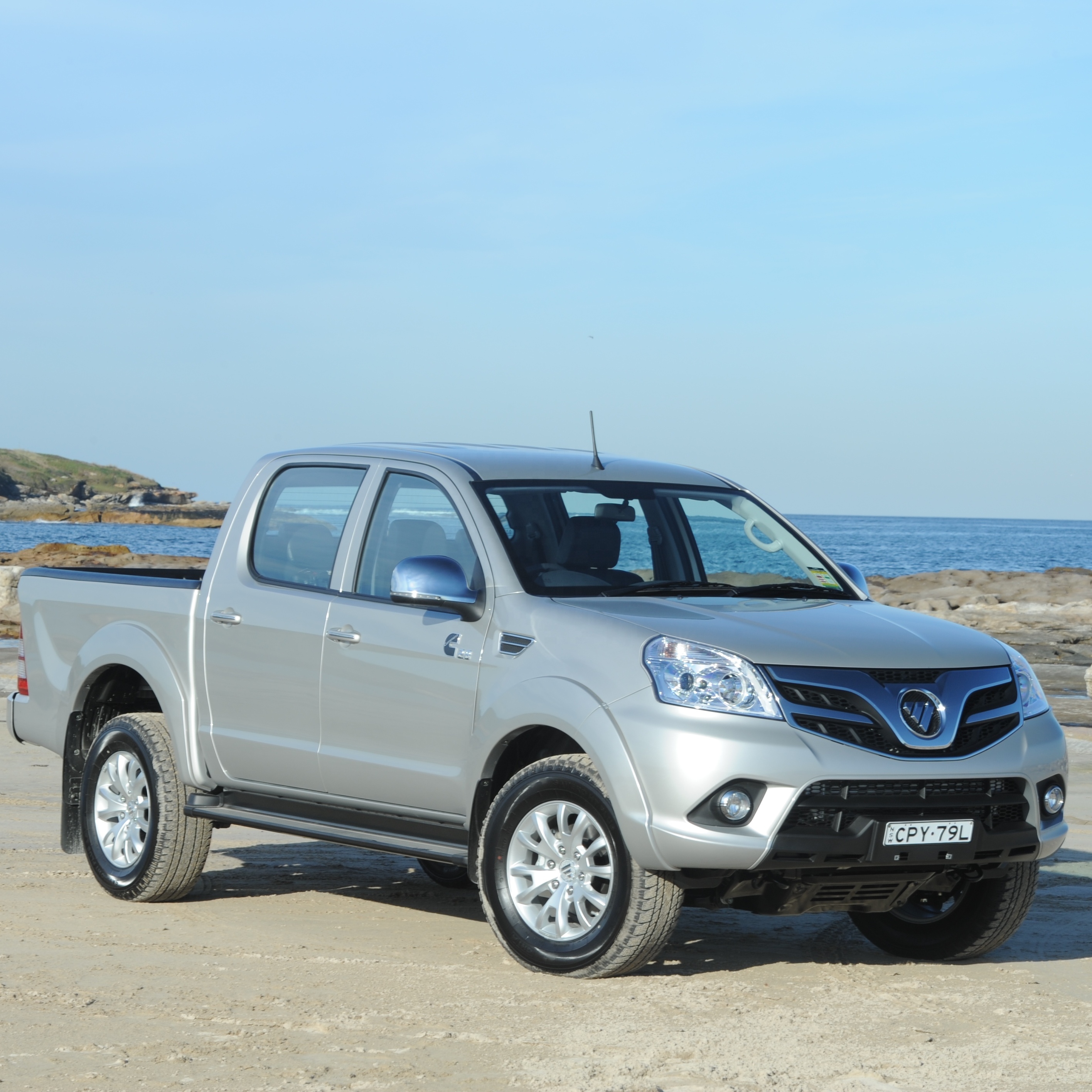 
Популярный пикап FOTON TUNLAND 4X4 с 2,8 л дизельным двигателем ISUZU 