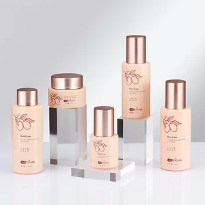 Fresh Refined Style Flat Slender Glass Bottle Set 30ml 50ml 80ml Pump Bottle Fashionable Cosmetic Packaging Design