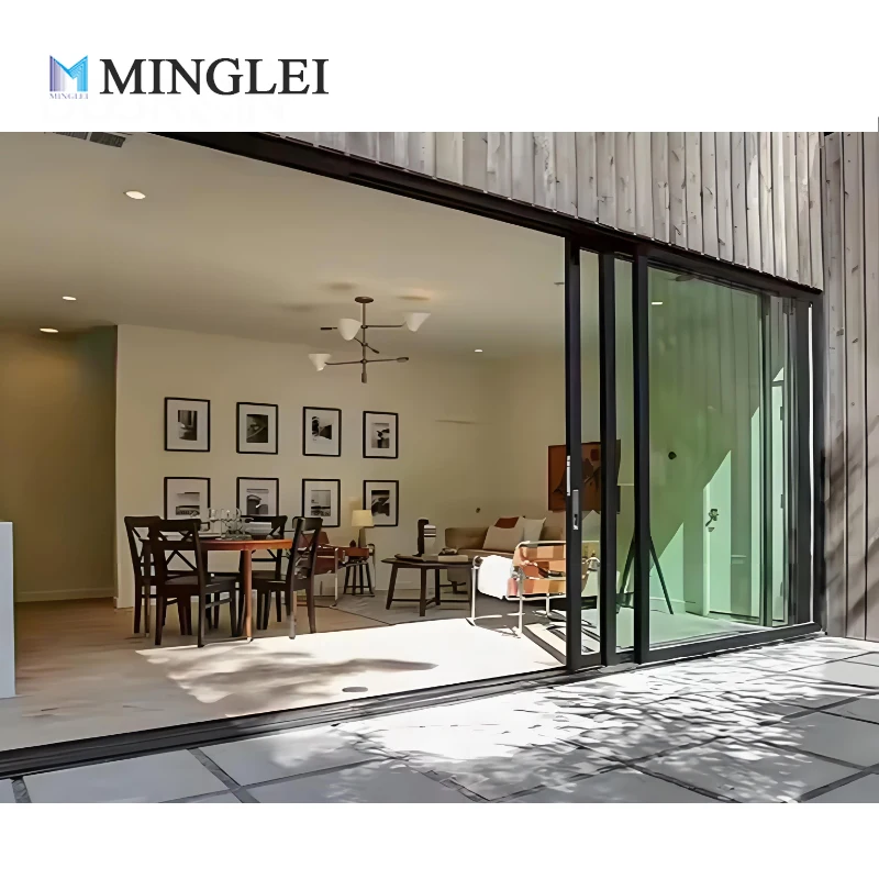 NFRC hőszigetelő réssel ellátott háromsávos csúszóteraszajtó, nagy teherbírású alumínium keretből, háromrétegű, keményített üveggel, emelhető és csúszó ajtó