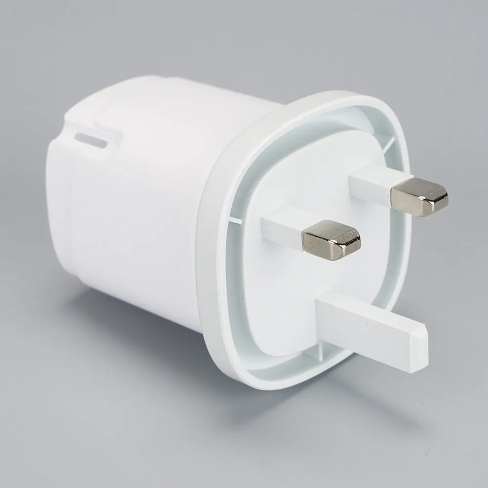 US/America Plug 1 USB-A + 1 USB Type-C White With Indicating Light Travel/Wall charger 110V-230V 2036