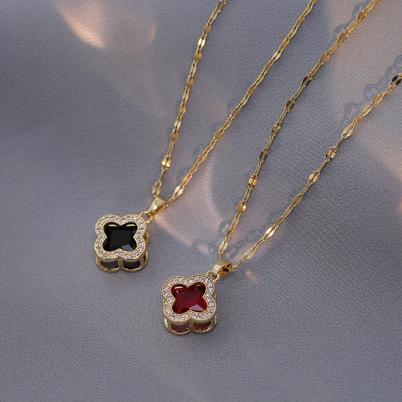 18K Gold Black Clover Pendant Necklace