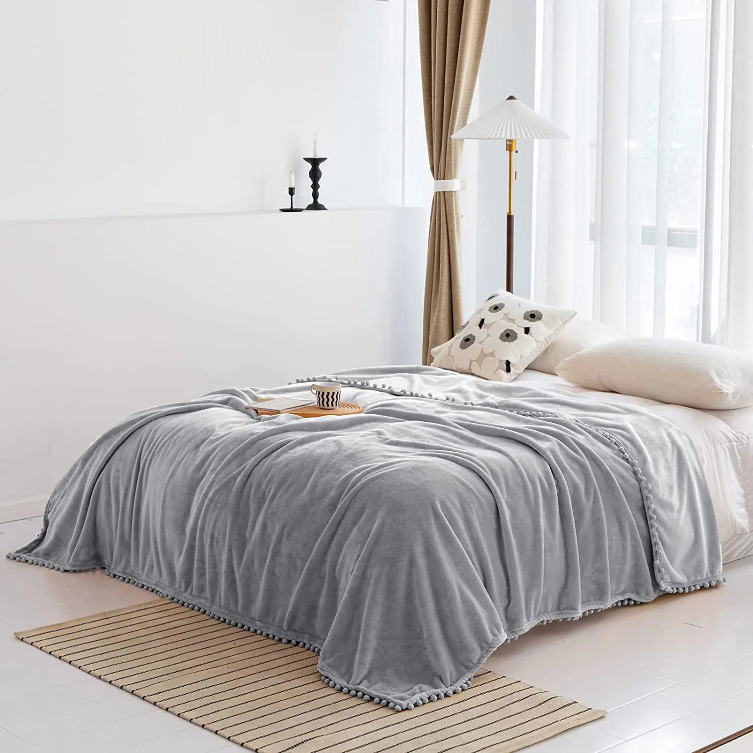 Premium Mattress Topper Soft Fleece Bedding Throw Blanket Grey Color Flannel Fleece Blanket supplier