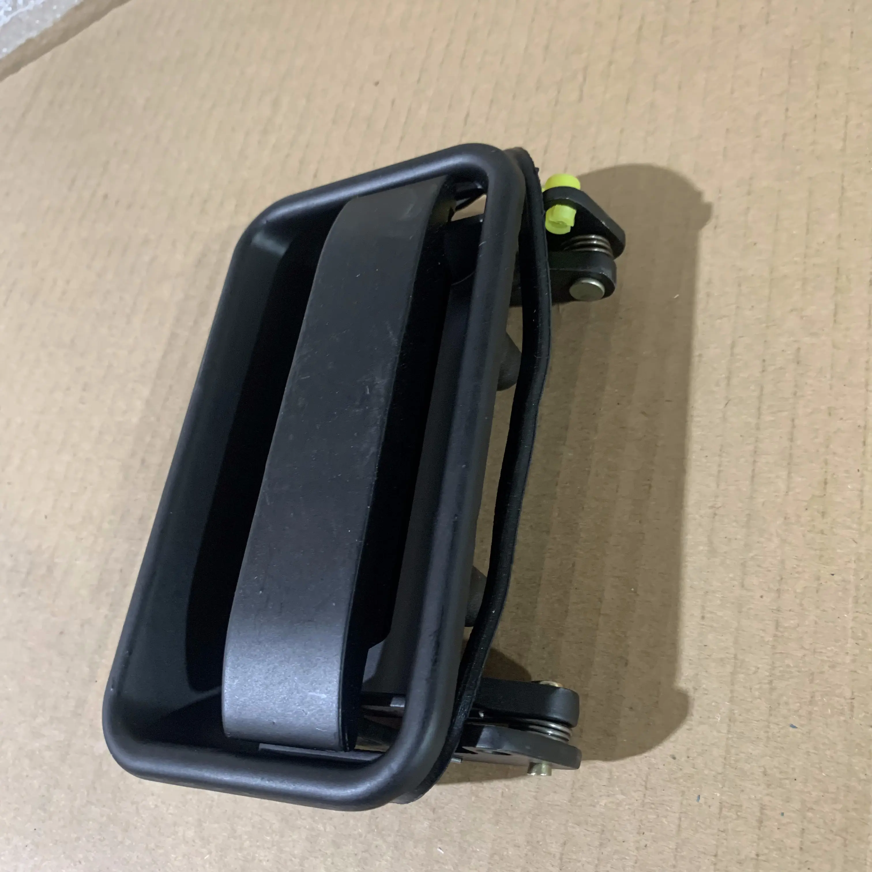 Original SINOTRUK HOWO Truck Spare Parts Outer Door Handle WG1642340101 for All SINOTRUK Heavy Truck