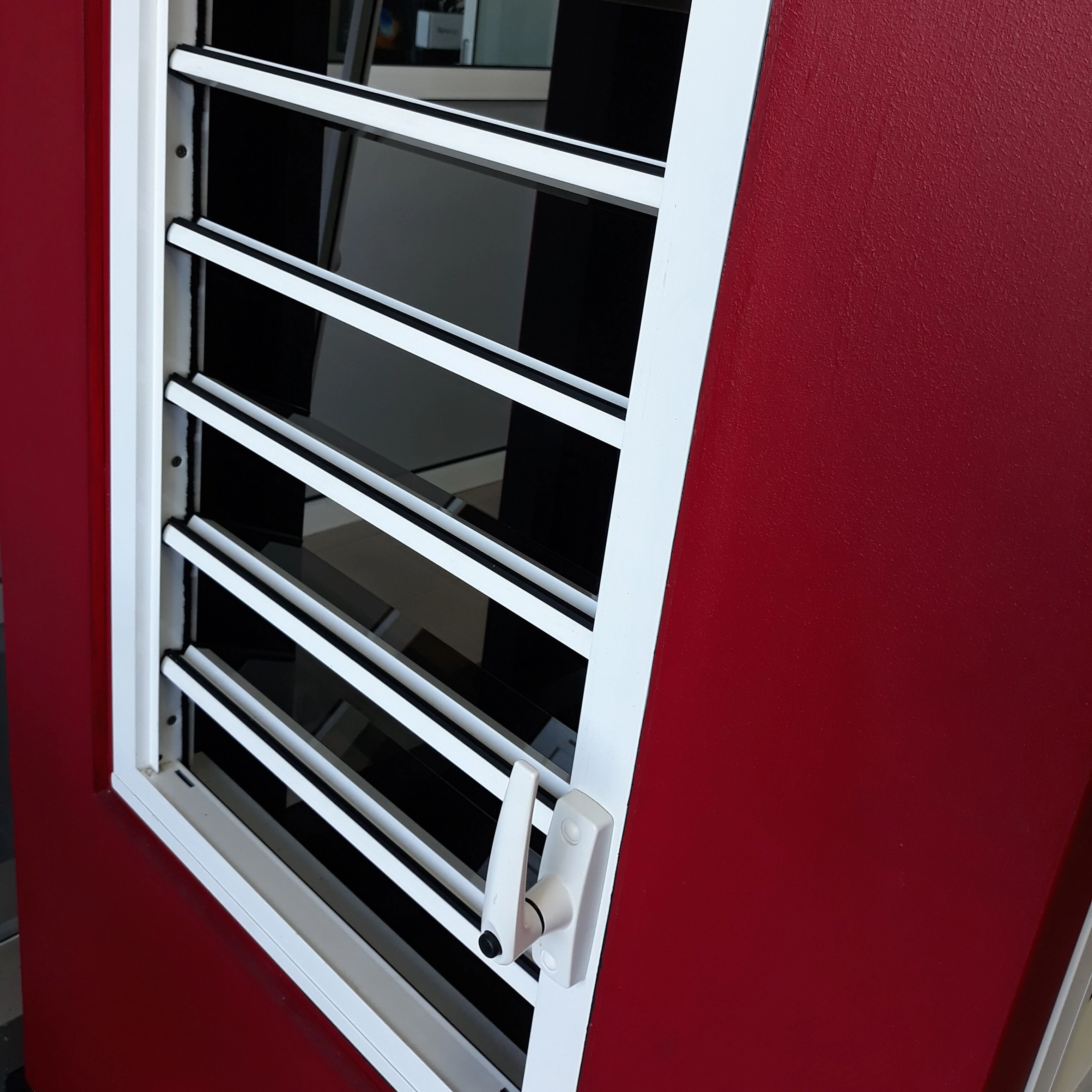 MINGLEI Custom Made Aluminium Doors Windows House Window Louvers