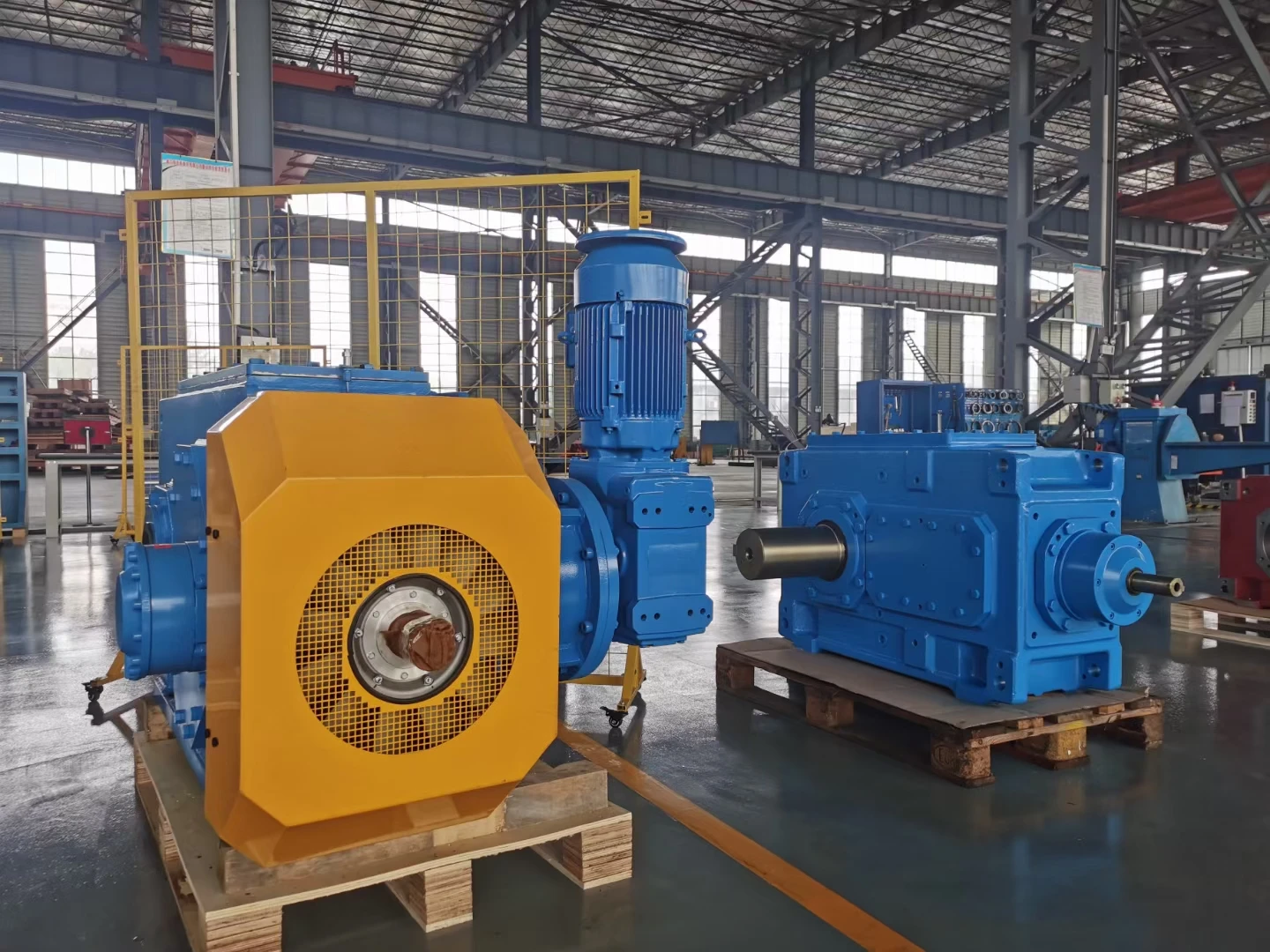 SEW-EURODRIVE Industrial Gearbox - High Performance PHF062/T X2KP130/HP/F