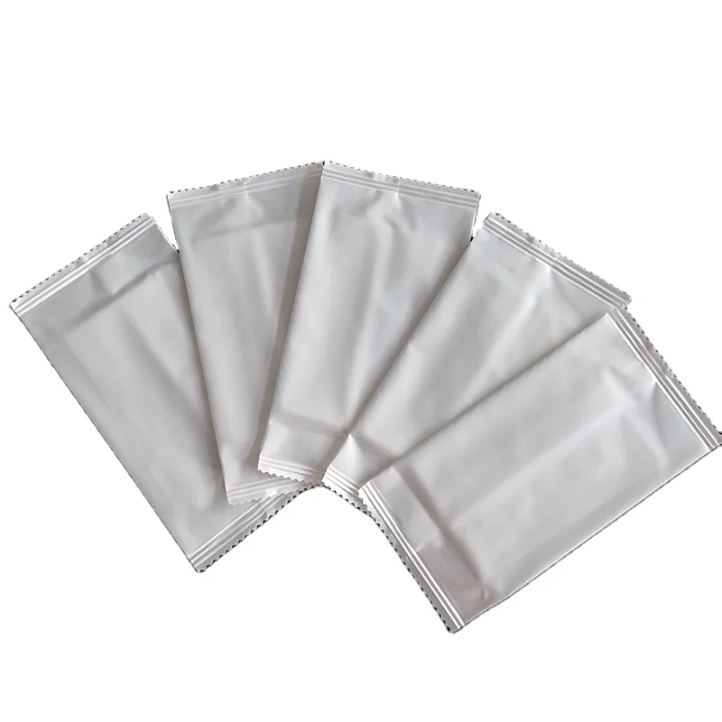 Free Sample Blank Single Pack Wet Wipes Cleaning Wet Tissue Custom Logo Wet Wipes Hand Wipes for Restaurants