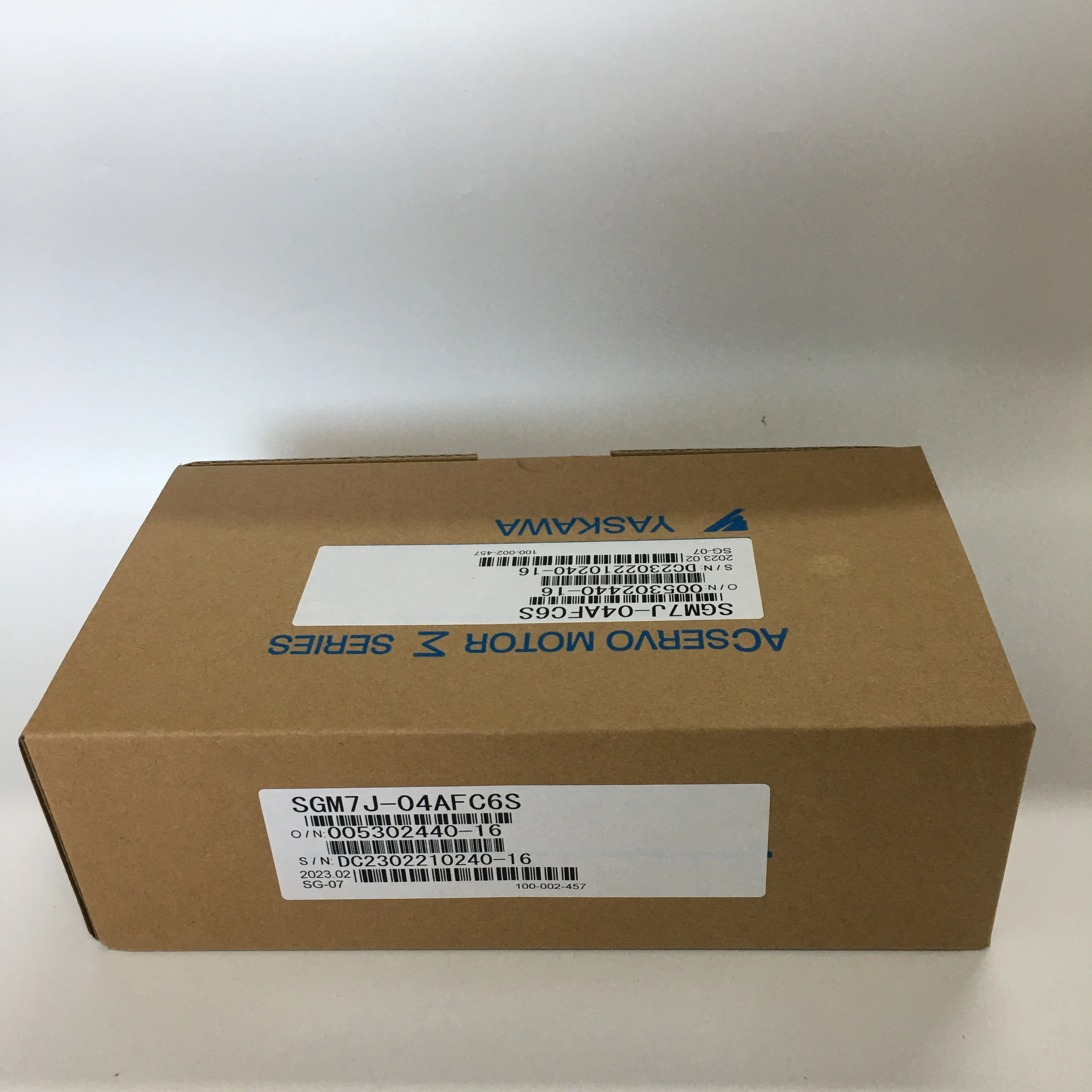 YASKAWA AC Servo Motor SGM7J-04AFC6S YASKAWA AC Servo Motor SGM7J-04AFC6S