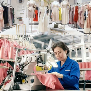 Odm Oem Clothing Manufacturer High Quality Garment Custom Make Own Brand Low Moq Apparel Design Service Factory in China