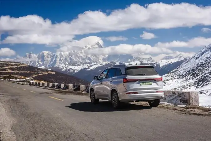 2024 DFSK E5 Plug in Hybrid Ev Phev Midsize Suv Car with Europe EEC/COC Certification