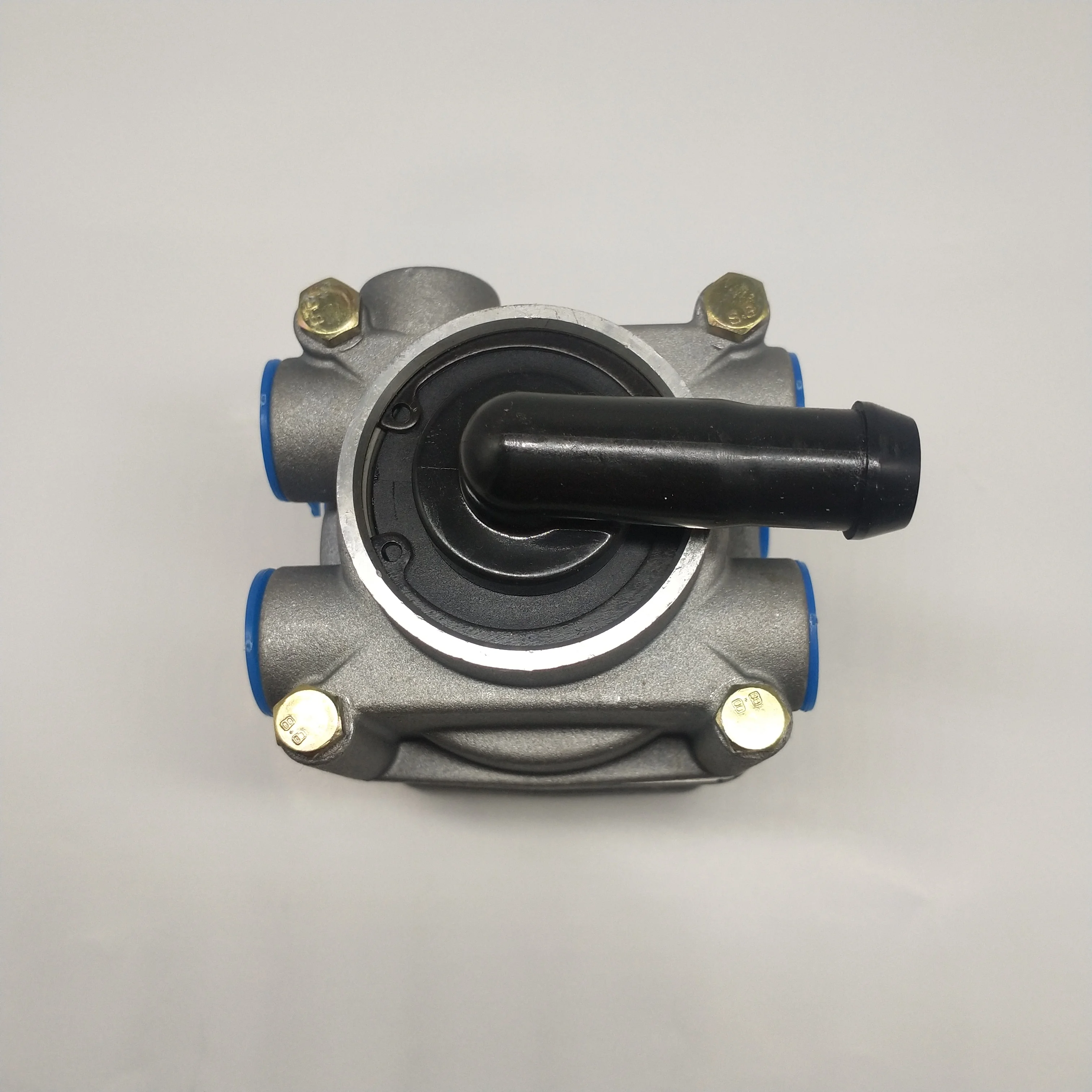 Foot Brake Valve Latest Technology for  Truck Air Brake Valve 4613150080