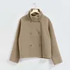 Chaqueta de lana caqui con doble botonadura