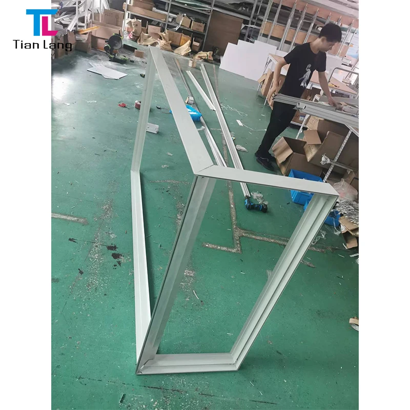 Naujas priežastis Aliuminio 60mm Šviesinės raudonos dėklo ištrauka LED Reklaminis rodyklės ženklelis Profilis Stovinys