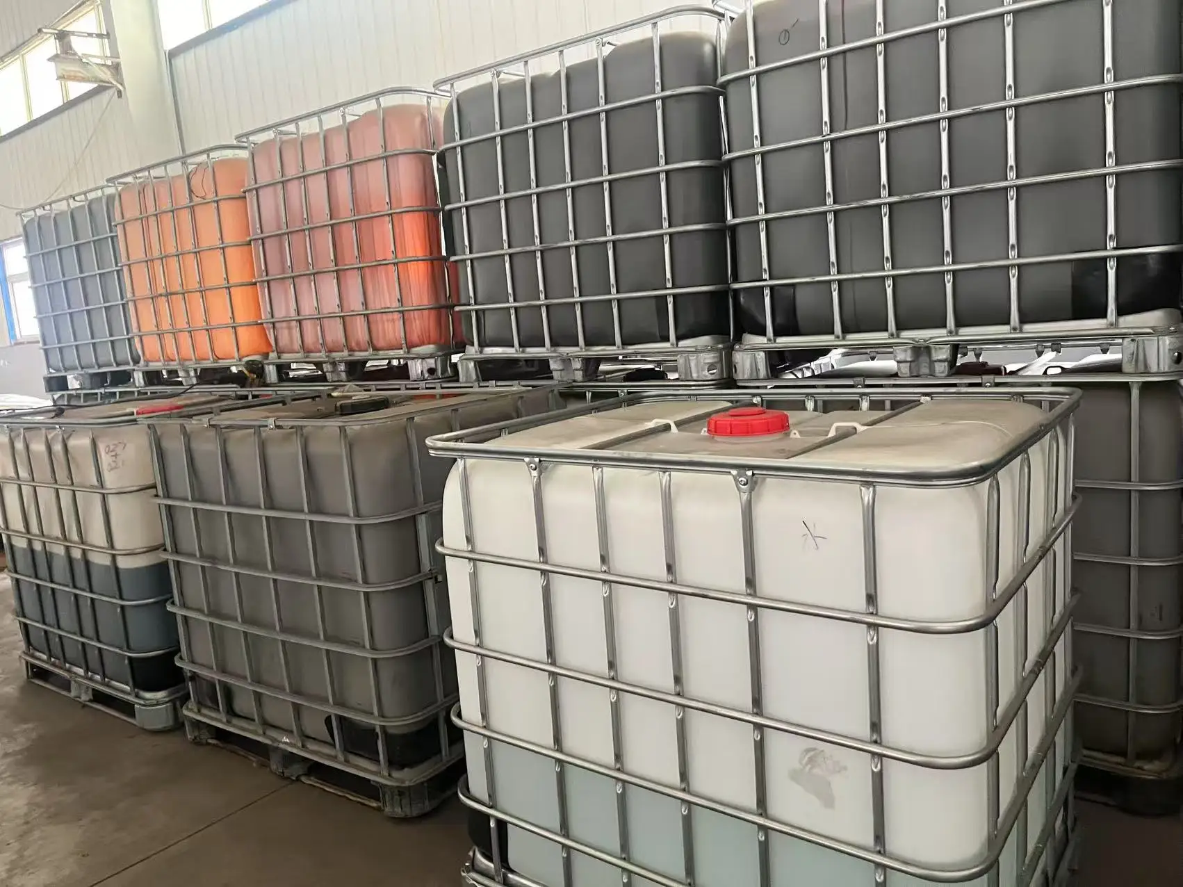 Efficient Crude Oil Demulsifier Liquid Chemical Auxiliary Agent for Oil-Water Separation in Petroleum Additives