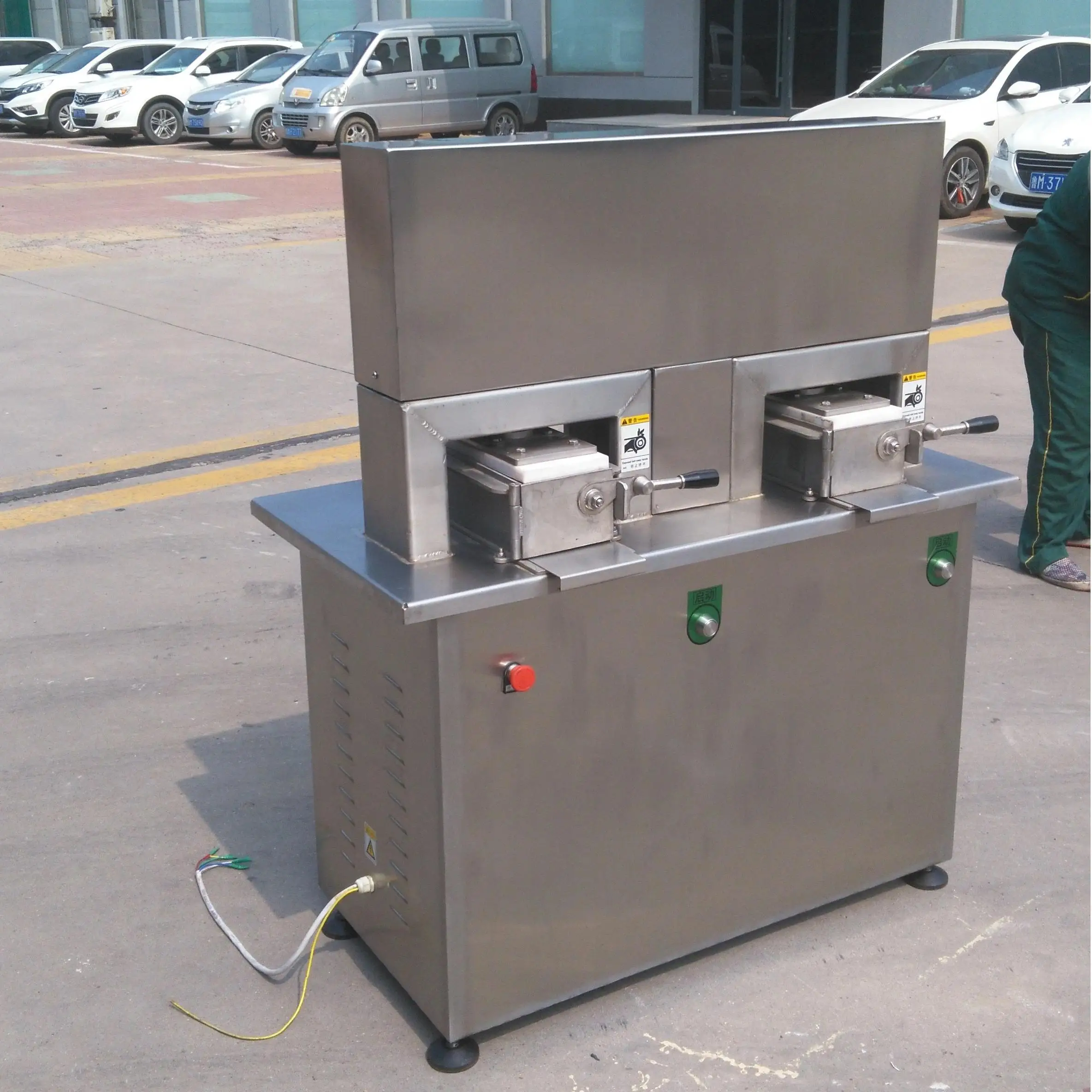 Versatile dual-mold meat forming machine for a variety of meat processing applications