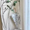 That string of yolan-straight handled umbrella