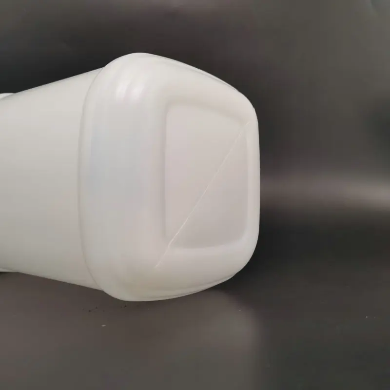 Empty Sturdy Gallon Jugs Square Oil Barrel Plastic Water Can 1 Gallon