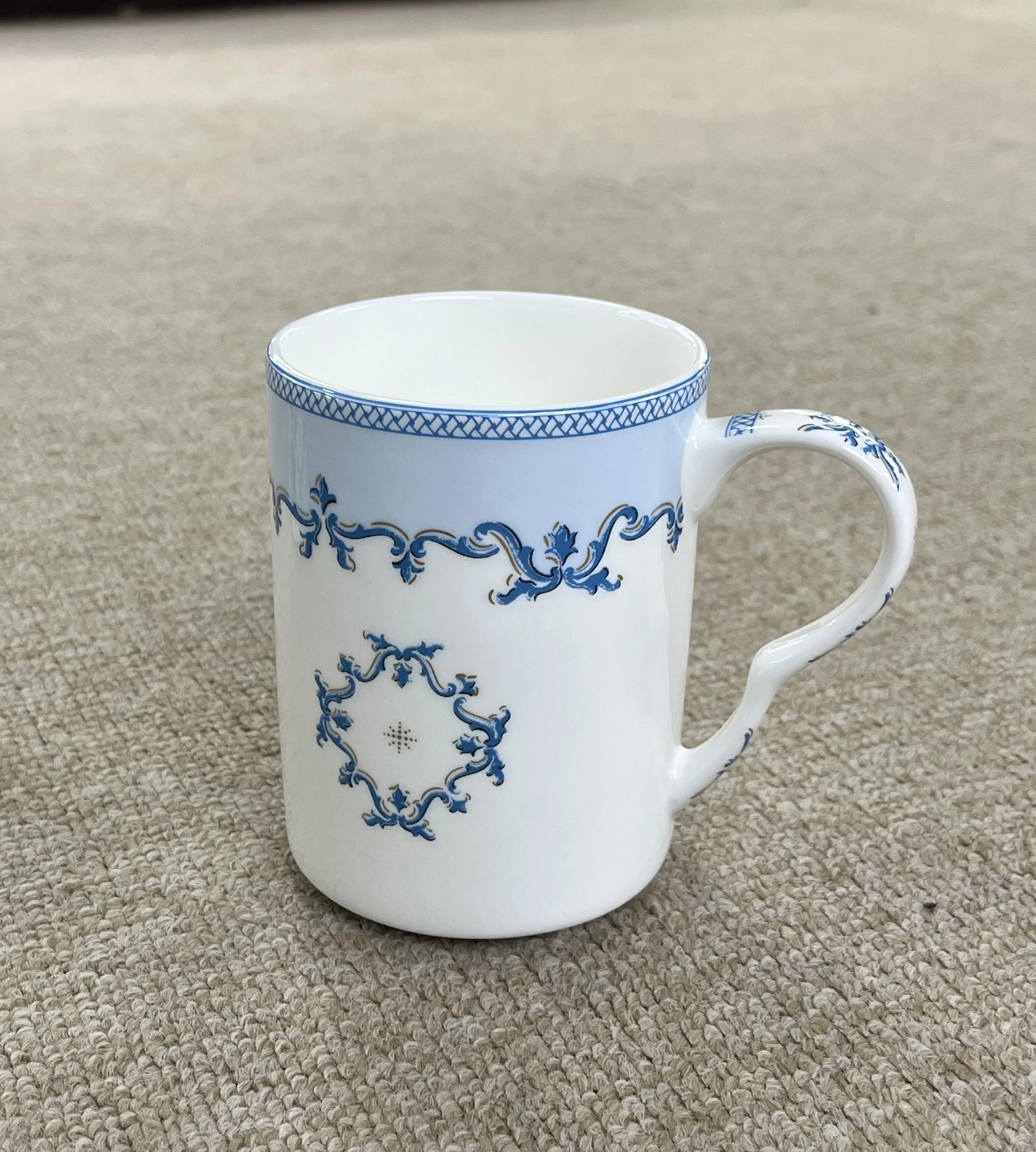 Ceramic Coffee Mug Travel Cup Porcelain Tall Tea Cup with Handle for Home & Office, Blue Pattern Art Latte Mug manufacture