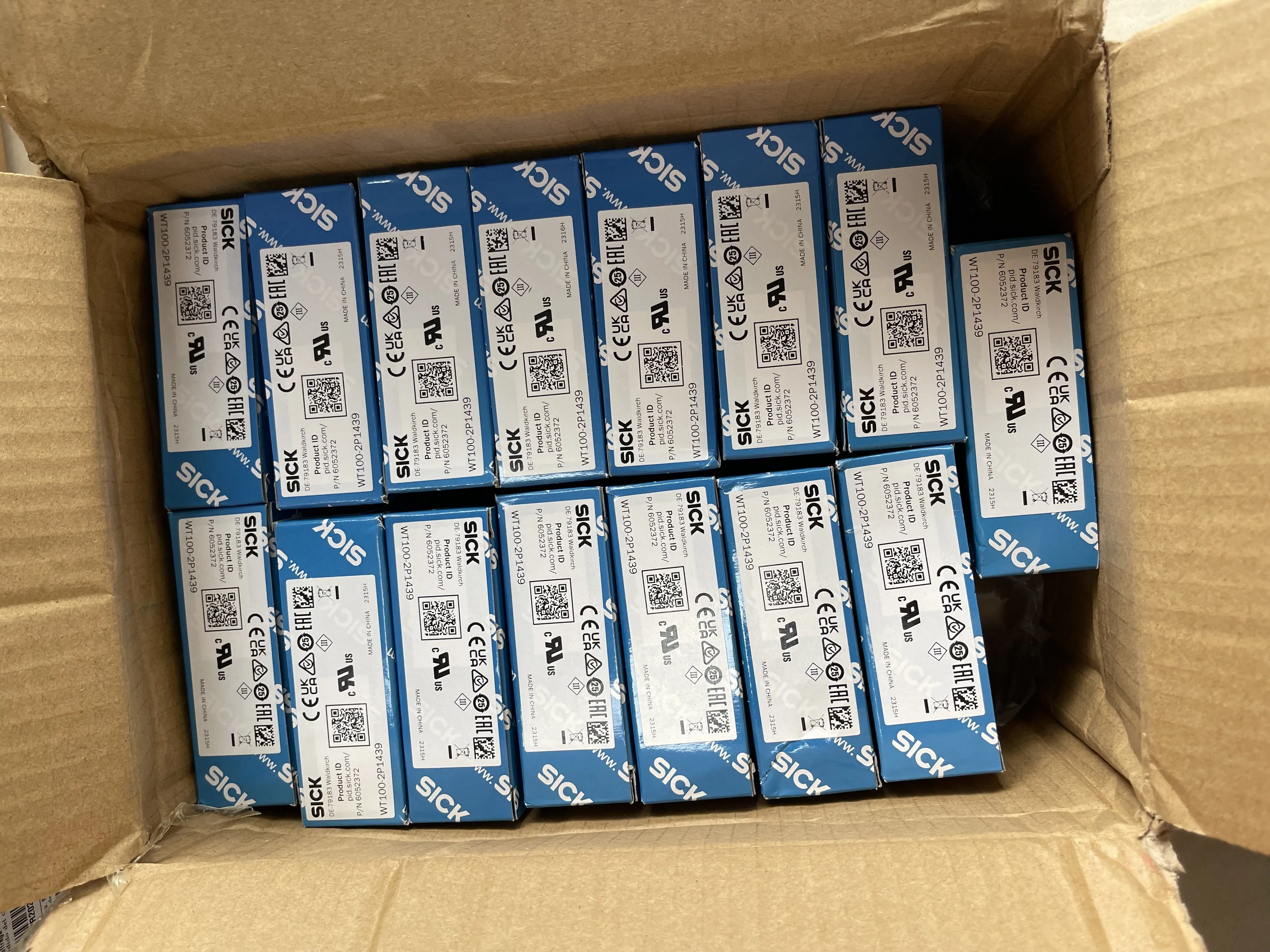 SICK Photoelectric Sensor WT100-2P41439 SICK Photoelectric Sensor WT100-2P41439