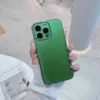 Vert foncé