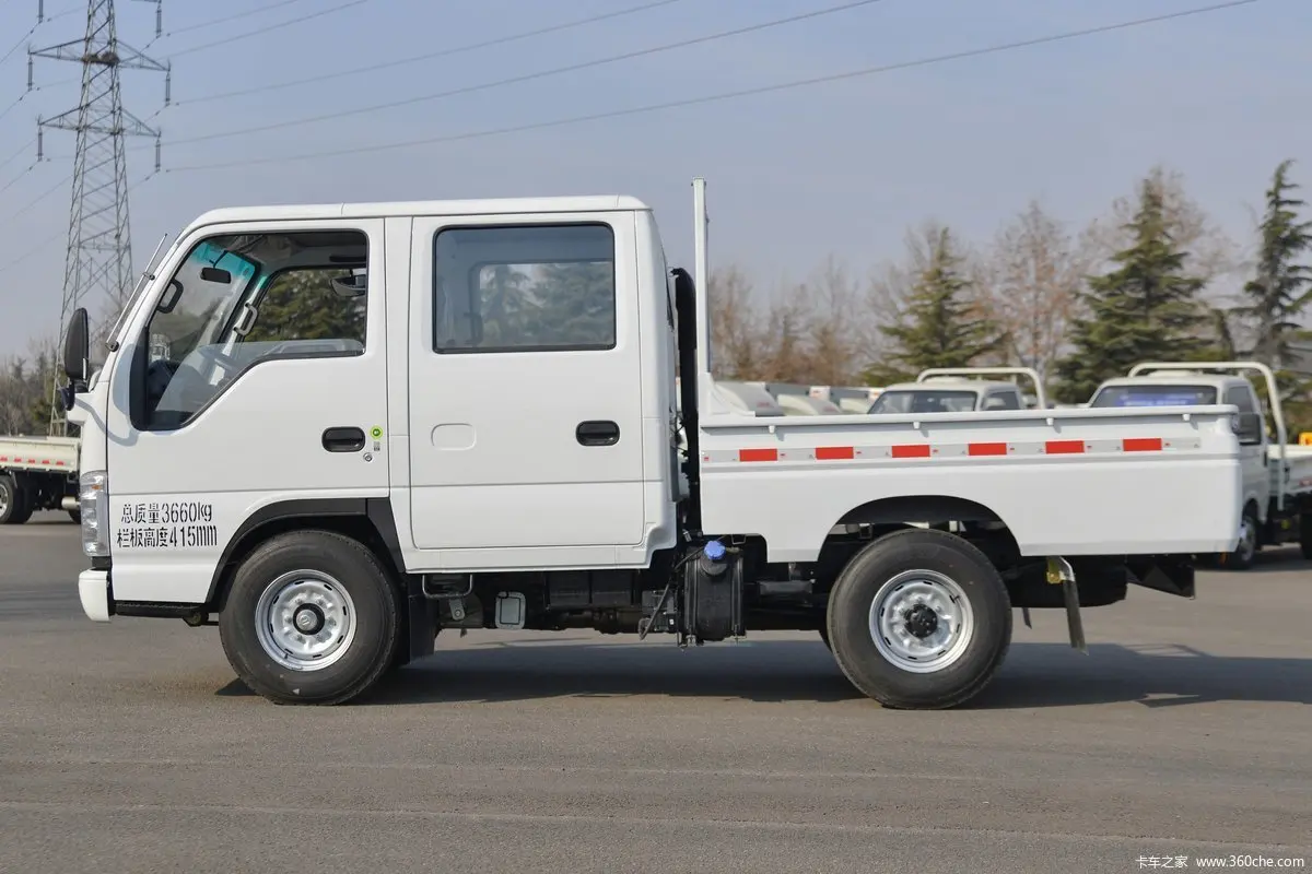 China Factory Isuzu 100P 4x2 Double Cabin Light Lorry 2-4Ton Small Cargo Truck Dump Isuzu Truck with Cabin Isuzu 100P Truck