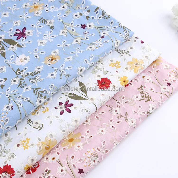 44-45 Floral Printed Cotton Fabric for Bedsheet, GSM: 100-150 at