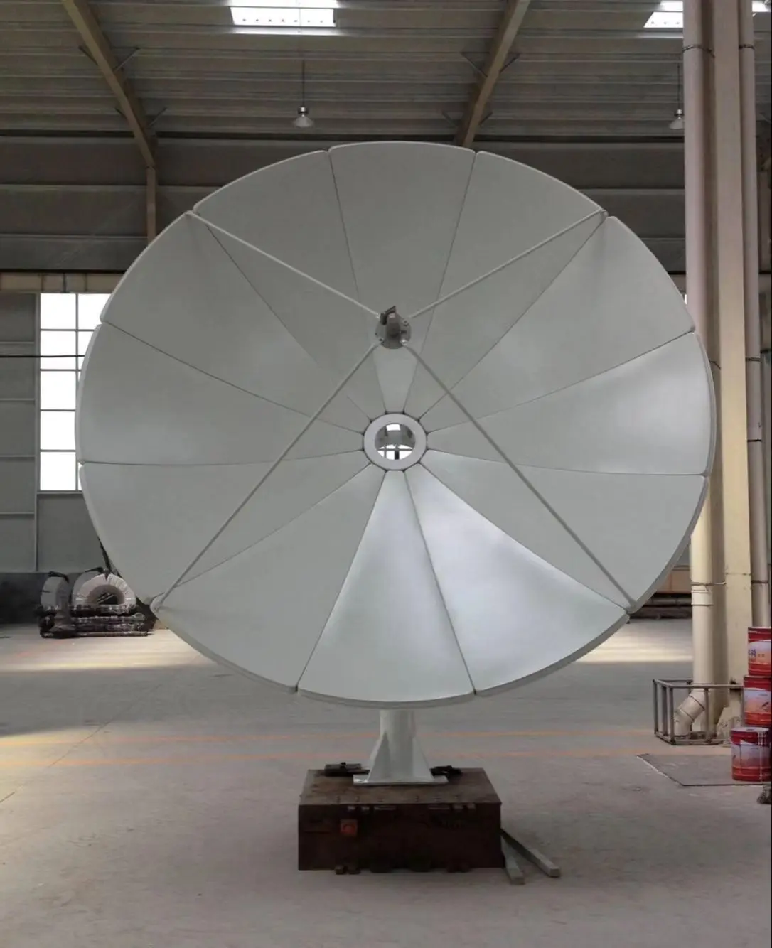 12 Feet C Band Prime Focus Satellite Pole Mount Receiver Dish for Communications