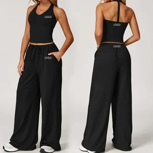 Women's 2-piece Yoga Set Gym Fitness Wear Breathable Loose Exercise Clothing for Running Training Solid Shorts Design Wholesale