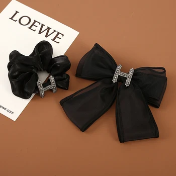 In 2021, the new Mawei Korean autumn and winter velvet bow pearl headdress at the back of women's head
