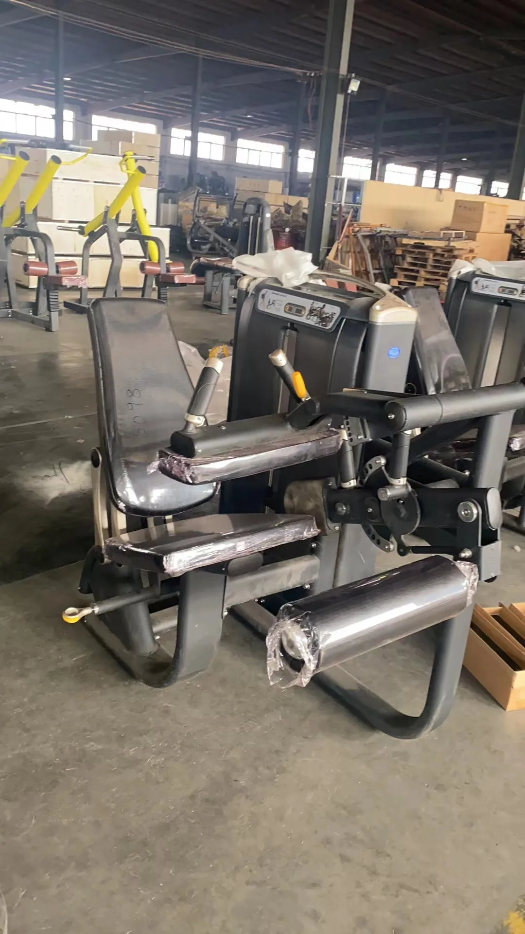 レッグカールマシン Alibaba.com上の高品質なレッグエクステンション・レッグカール