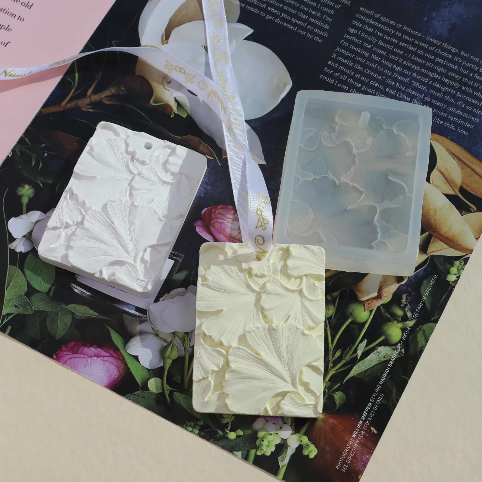 New Daisy Embossed Handmade Soap Mold Expanding Fragrance Gypsum Listing Mold Handmade Aroma Wax Sheet Ginkgo Leaf Silicone Mold