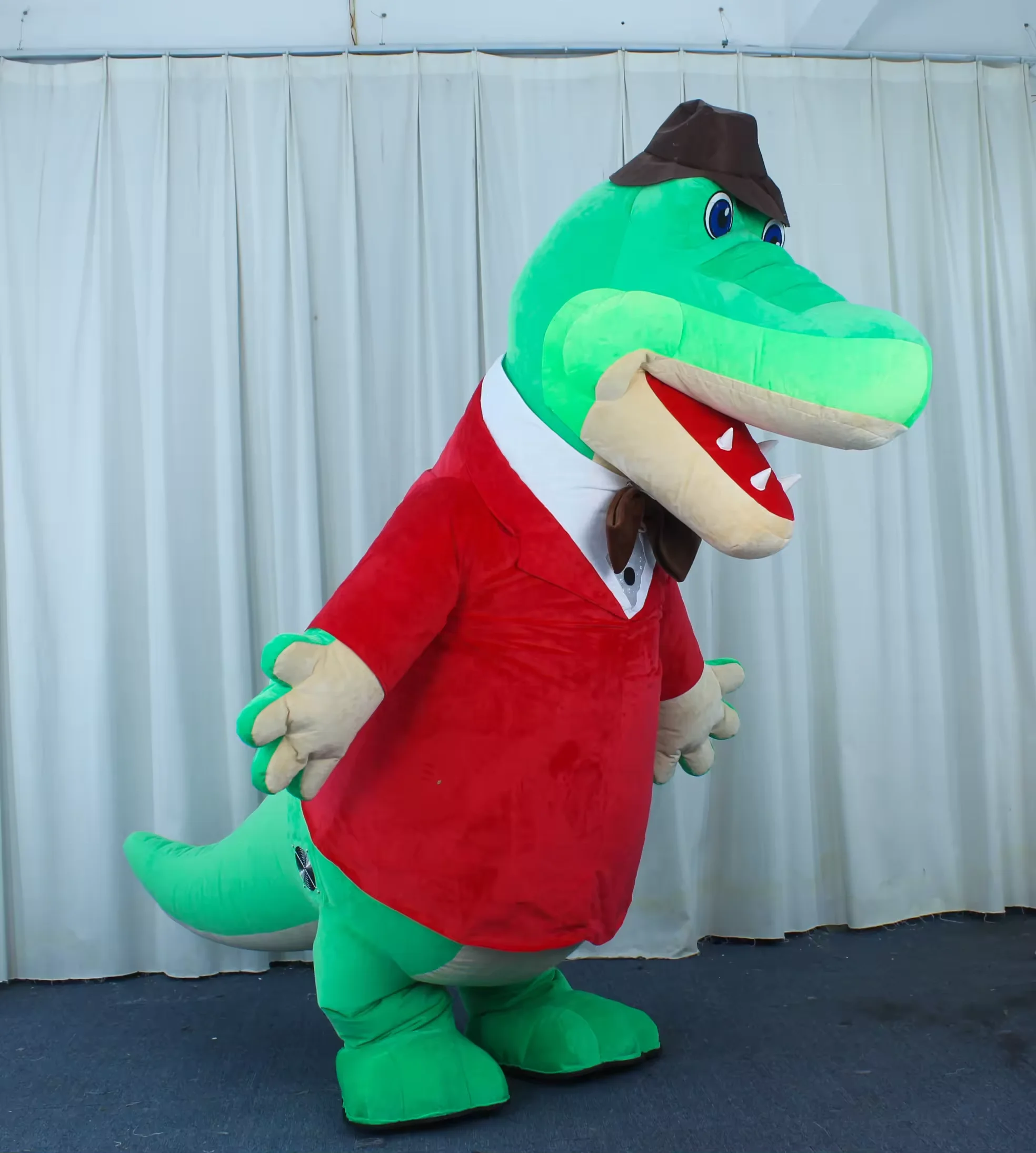 Efun MOQ 1 PCS Customized Inflatable Cheburashka Crocodile Plush Mascot Costume Adult Suit Cosplay Cartoon Movie Mascot