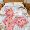 Sfondo rosa con cuori rossi, set da quattro pezzi