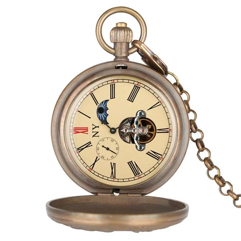 Mostra Un Disegno Di Un Orologio Da Tasca Con Numeri Romani E Le Lancette 42065197
