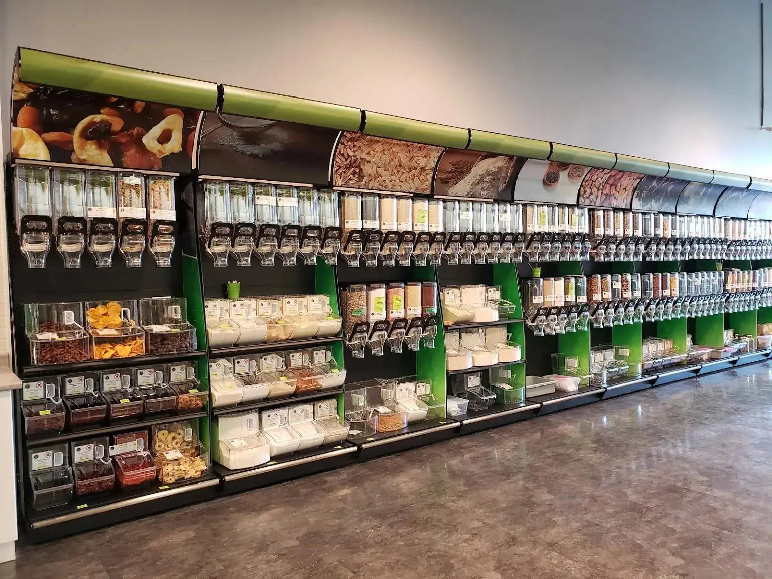 Candy Display Shelf for Retail Supermarkets | Versatile Retail