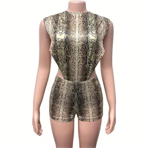 Dropshipping Wholesale Trendy Popular 2026 Women Clothing Snake Printed 2 Piece Mini Shorts Set