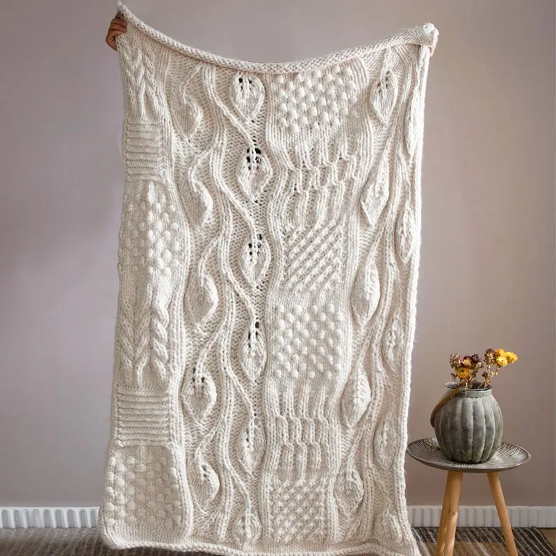 NES högkvalitativ Baby Picnic Vikt Virkning Handgjord Vit Svart Mjuk Akryl Tube Garn Tjock Chunky Knit Giant Throw filt