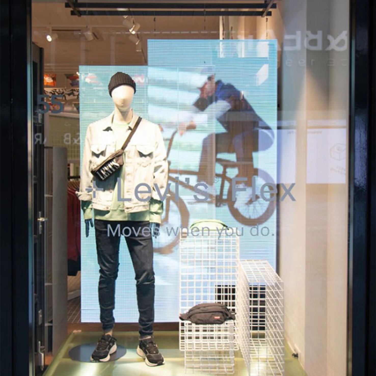 Pushunled High Brightness Transparent P3.91 LED Subway TV Screen 3D Outdoor Advertising Display Wall TV