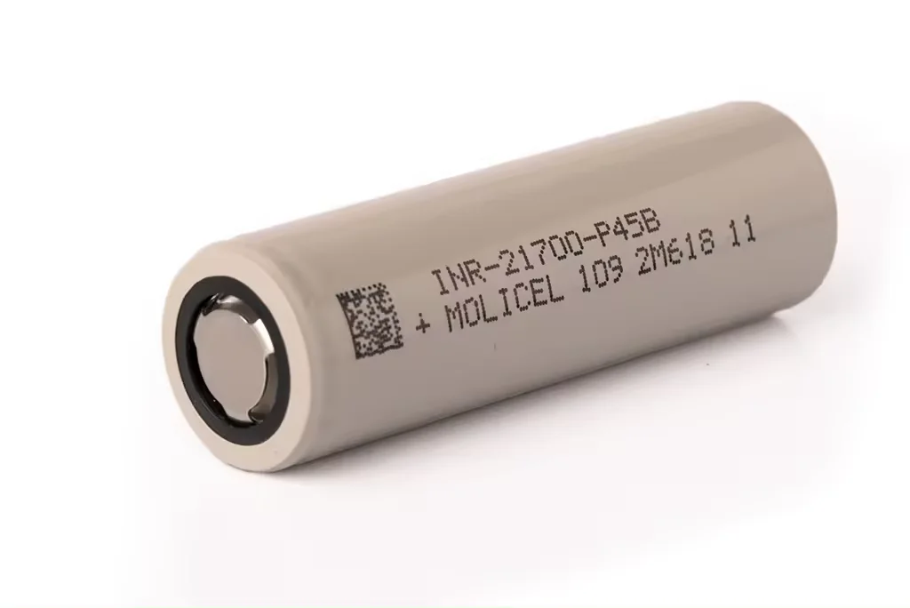 Molicel Grade A Power Cell 21700 P45B 4500mAh 45A 3.7V 21700 lithium ion Battery Cells supplier