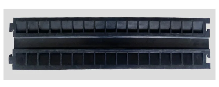 Black Reflective Industrial Rubber Cable Ramp Cover Protector Speed Bumps for Cars and Motorcycles supplier