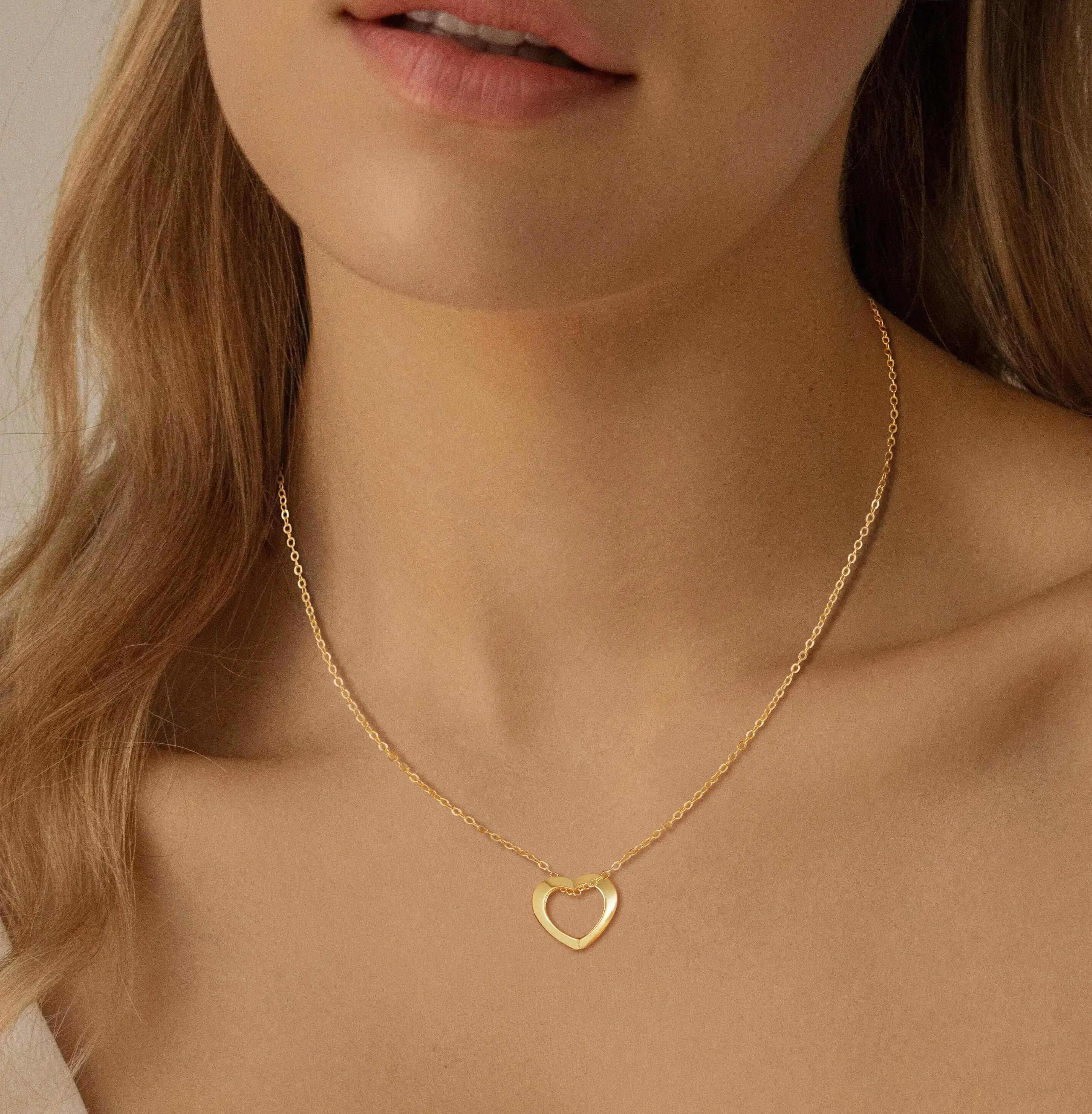 New Design Dainty Fashion Layering Chrome Adjustable Chain Heart Shaped Pendant Necklace Mother's Day Gift Necklace
