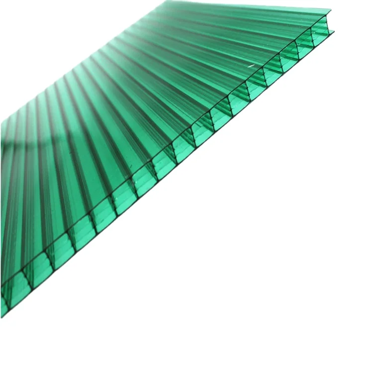 Поликарбонат 6 мм отзывы. Поликарбонат зеленый. Прозрачный лист поликарбоната. Пластик для крыши. Пластиковый кровельный лист.