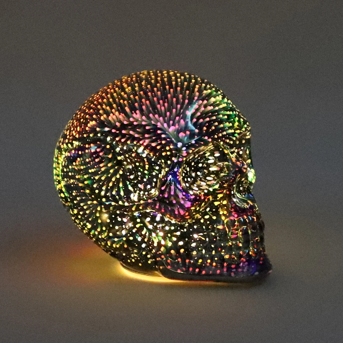 Eye-catching Decoration Battery Operated Glass Skull Gemstone Halloween Decor Gifts With Led Light