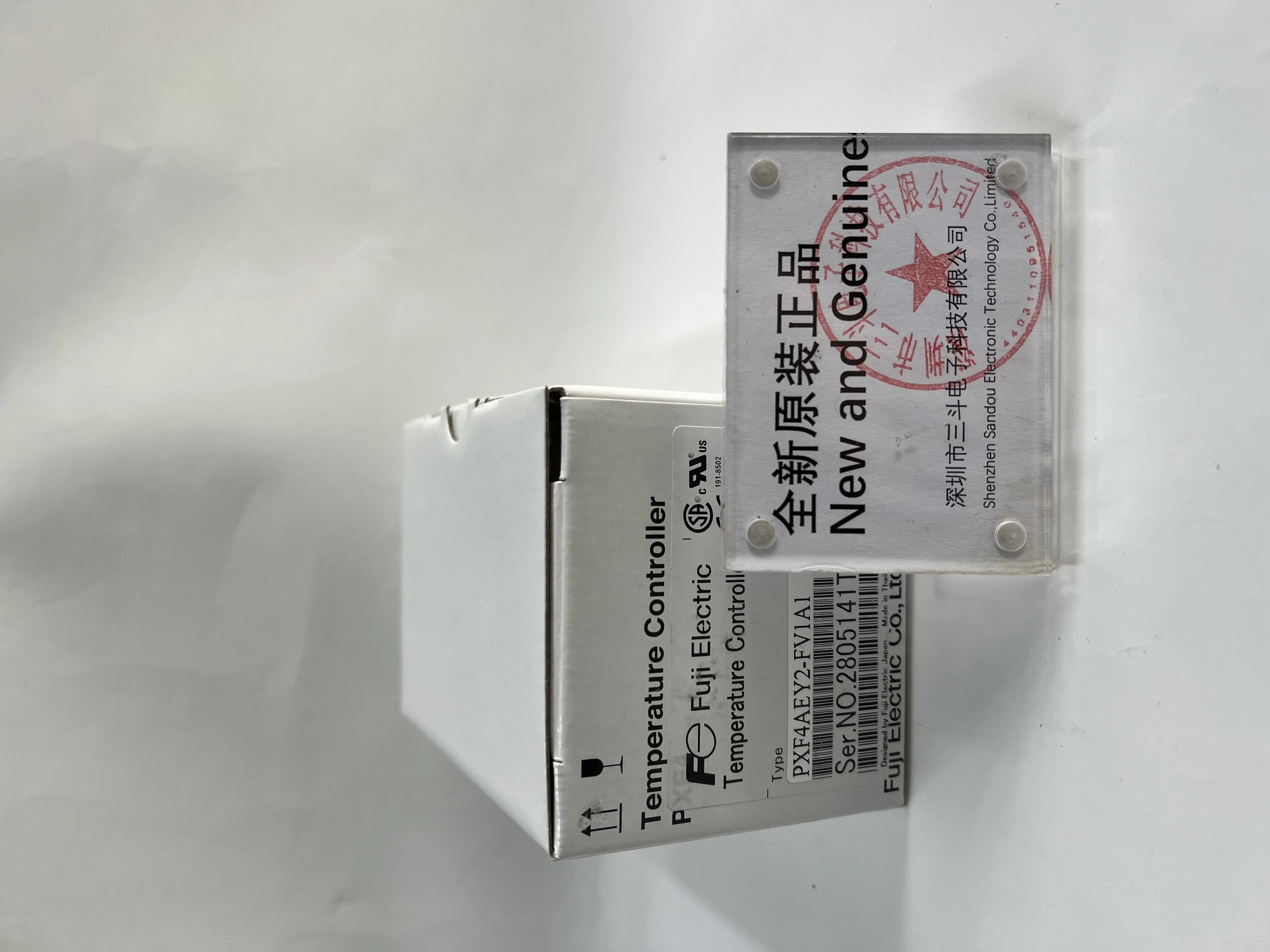 Fuji Temperature Controller PXF4AEY2-FV1A1 Fuji Temperature Controller PXF4AEY2-FV1A1