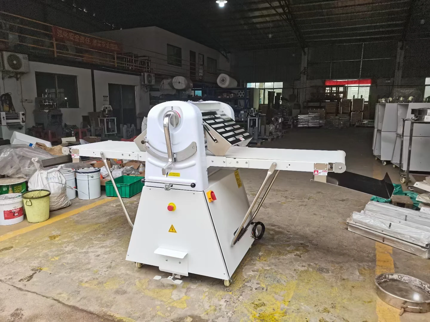 Rhondo Dough Sheeter - Efficient, Eco-Friendly Option